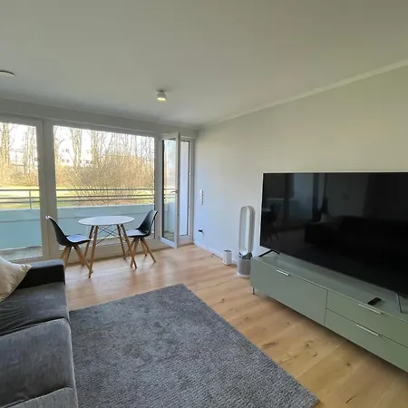 Hochwertige Luxuswohnung Mit Guter Verbindung Zum Flughafen Appartement *