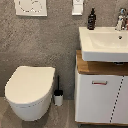 Apartament Hochwertige Luxuswohnung Mit Guter Verbindung Zum Flughafen *